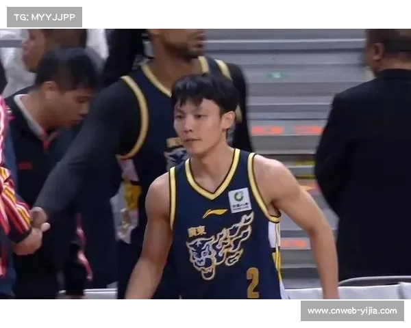 上海90-73大胜青岛,首节33-8奠定胜局 上海90-73大胜青岛,首节33-8奠定胜局